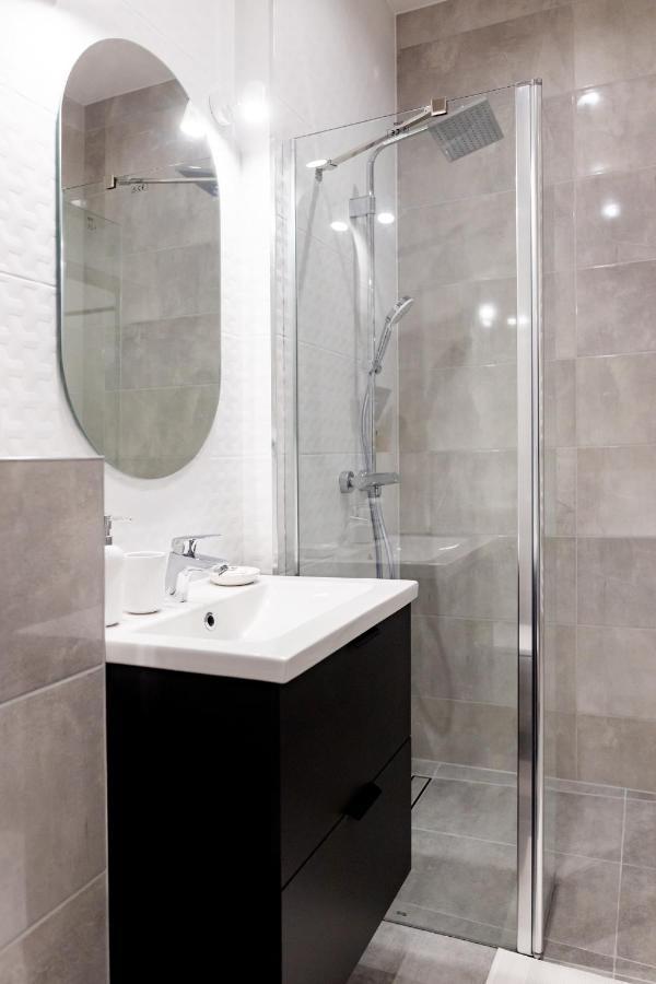 Downtown Apartments ,Next To Spodek-Free Parking Katowice Luaran gambar